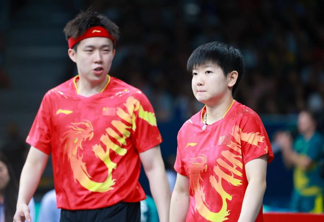 世界冠军联手美丽女友打世乒赛：人生赢家开元棋牌网站挑战孙颖莎王楚钦！28岁(图2)